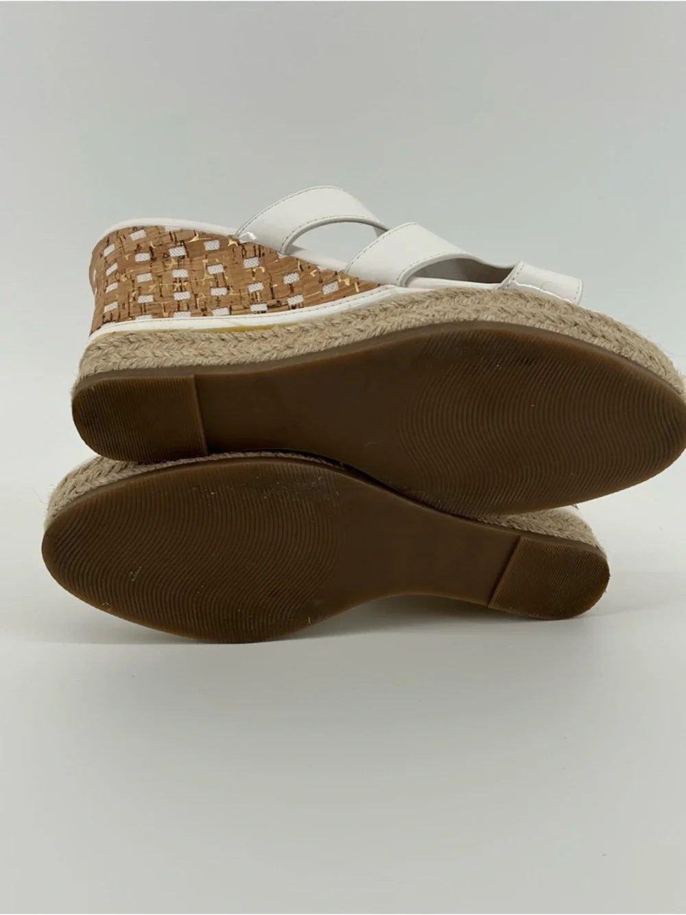 Sondra Roberts White Patent Espadrille Wedge Mules ANgie